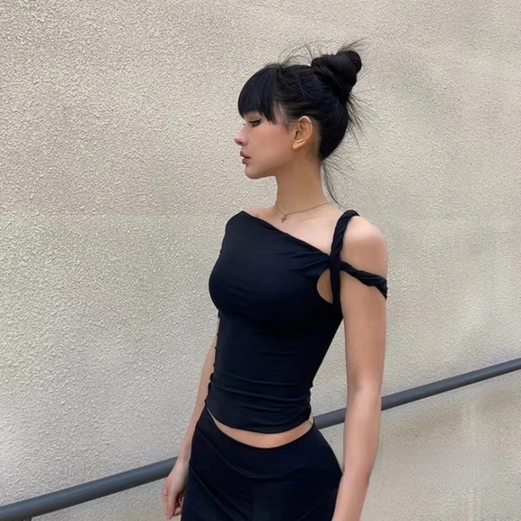 K. Jenner Knotted Sleeve Top NWT - Picture 6 of 13